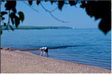 Picking agates