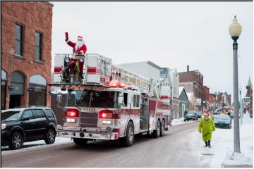 Santa(s) Coming to Town